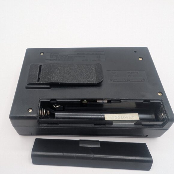 Vintage SANYO MGR78 AM/FM Stereo Cassette Walkman Player & Equalizer - Tested - Picture 5 of 6